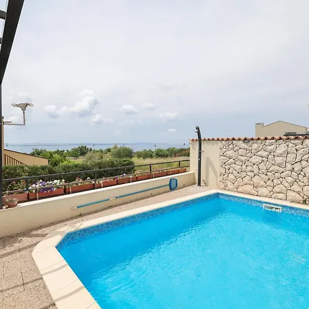 Apartment Chike With Pool Access *