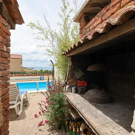 Apartment Chike With Pool Access Kozino